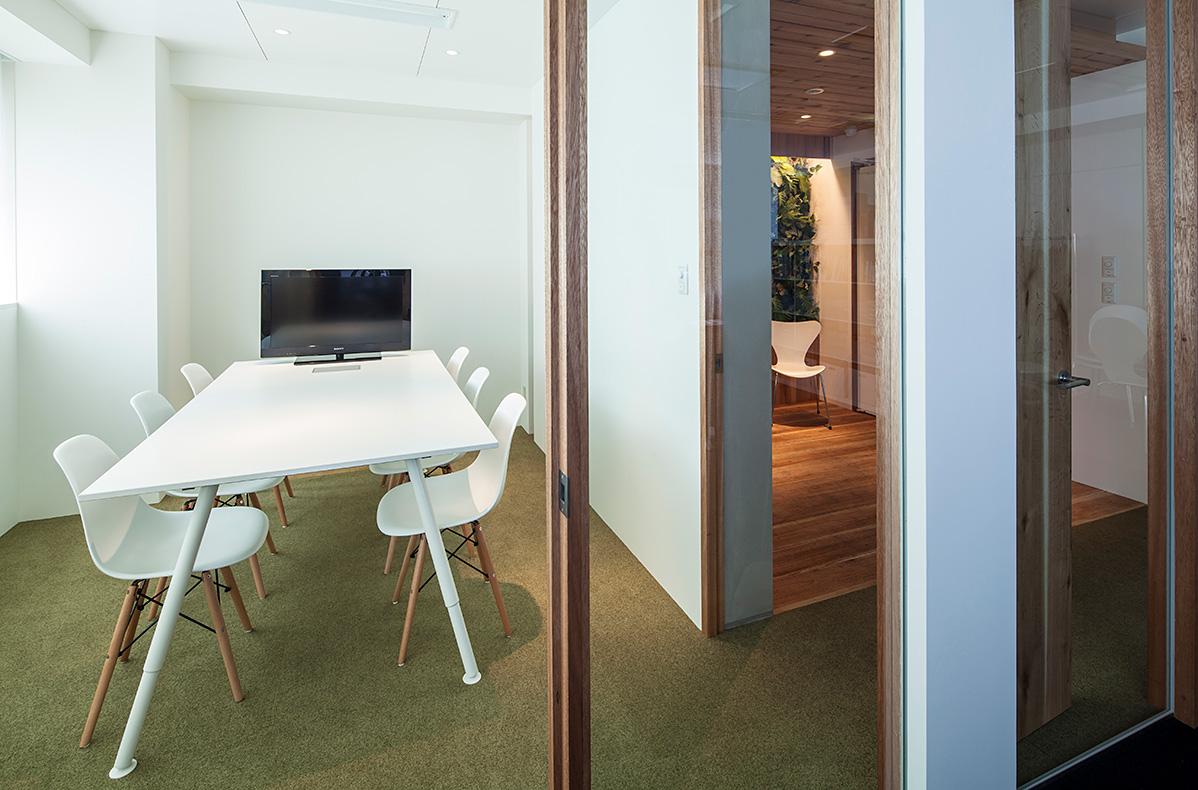 green_wall office_design_photo_004