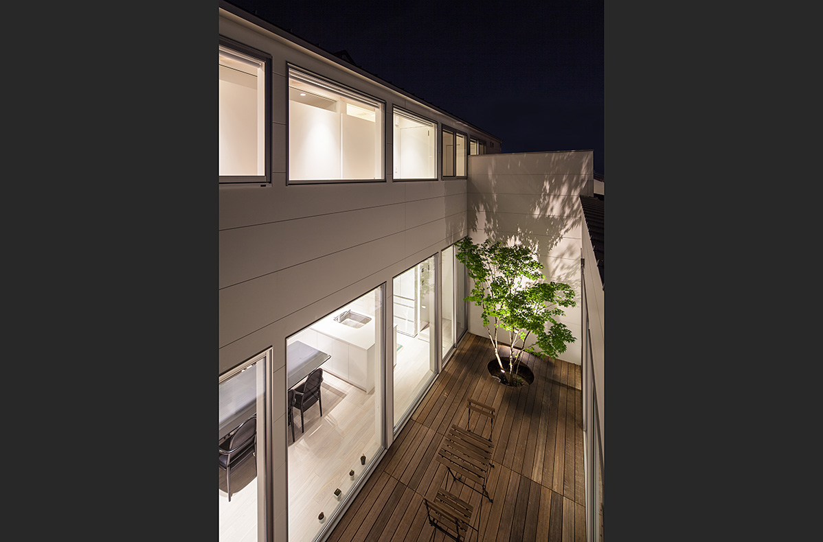 house_courtyard_photo_004