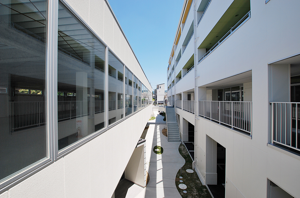 house_the_garden_commune_photo_009