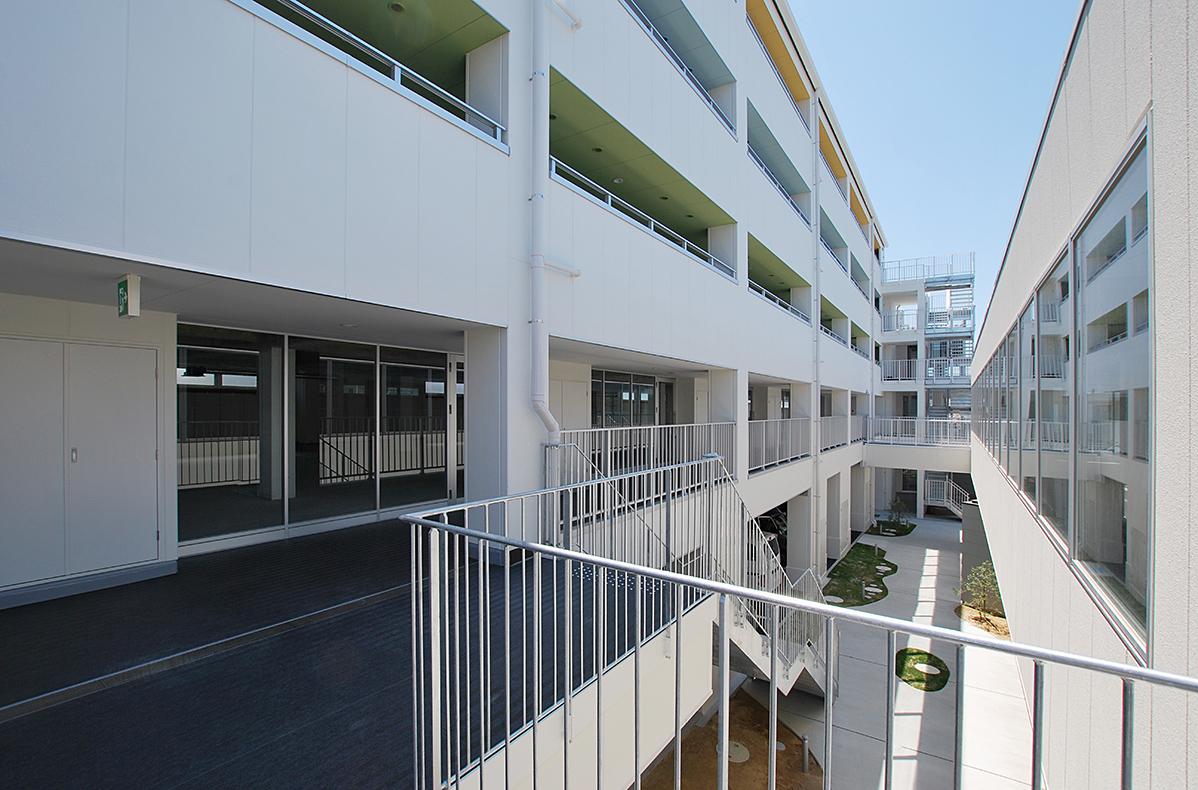 house_the_garden_commune_photo_010