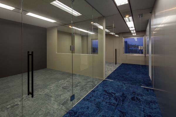 メタルウォールオフィス烏丸